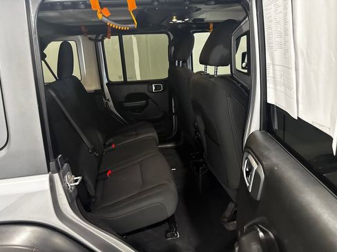 Used 2019 Jeep Wrangler Unlimited Sport S image 21