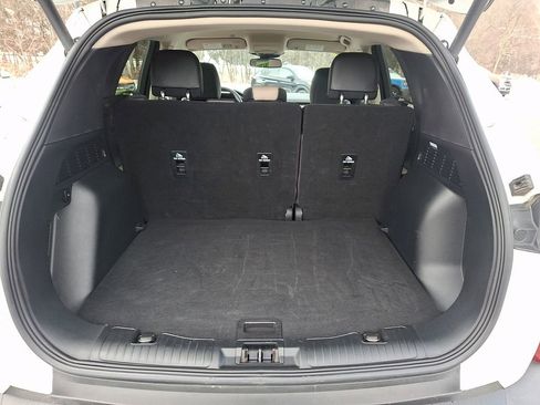 Certified 2020 Ford Escape Titanium image 28