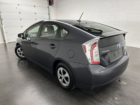 Used 2015 Toyota Prius Four image 6