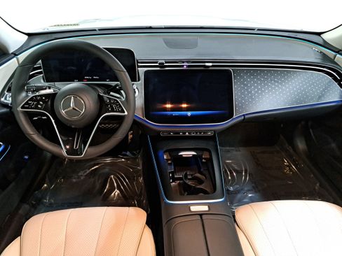 Used 2026 Mercedes-Benz E 350 4MATIC Sedan image 10