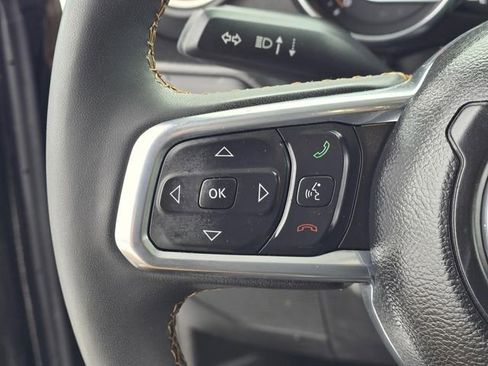 Used 2023 Jeep Gladiator Overland image 17
