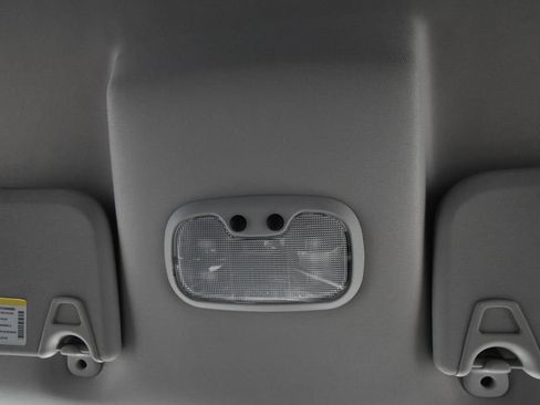 Used 2018 Dodge Journey SXT w/ Connectivity Group FWD image 23