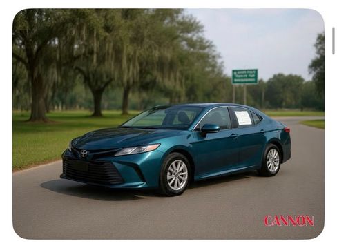 Used 2025 Toyota Camry LE w/ Convenience Package FWD image 4