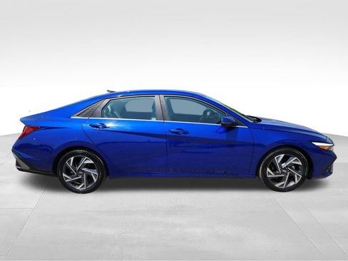 Used 2024 Hyundai Elantra Limited FWD image 8