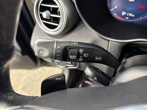 Used 2021 Mercedes-Benz GLC 300 4MATIC image 15