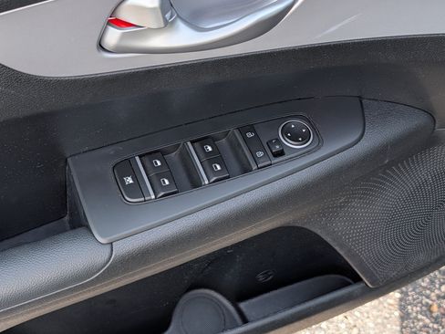 Certified 2024 Kia Forte LXS w/ LXS Technology Package FWD image 19