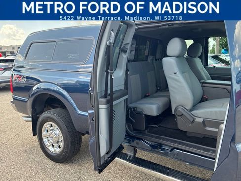 Used 2016 Ford F250 XLT w/ XLT Premium Package AWD/4WD image 41