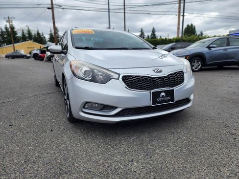 Used 2016 Kia Forte EX w/ EX Premium Package FWD image 3