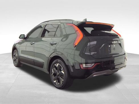 Used 2023 Kia Niro Wave FWD image 3