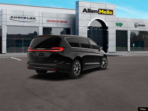 New 2026 Chrysler Pacifica Select image 7