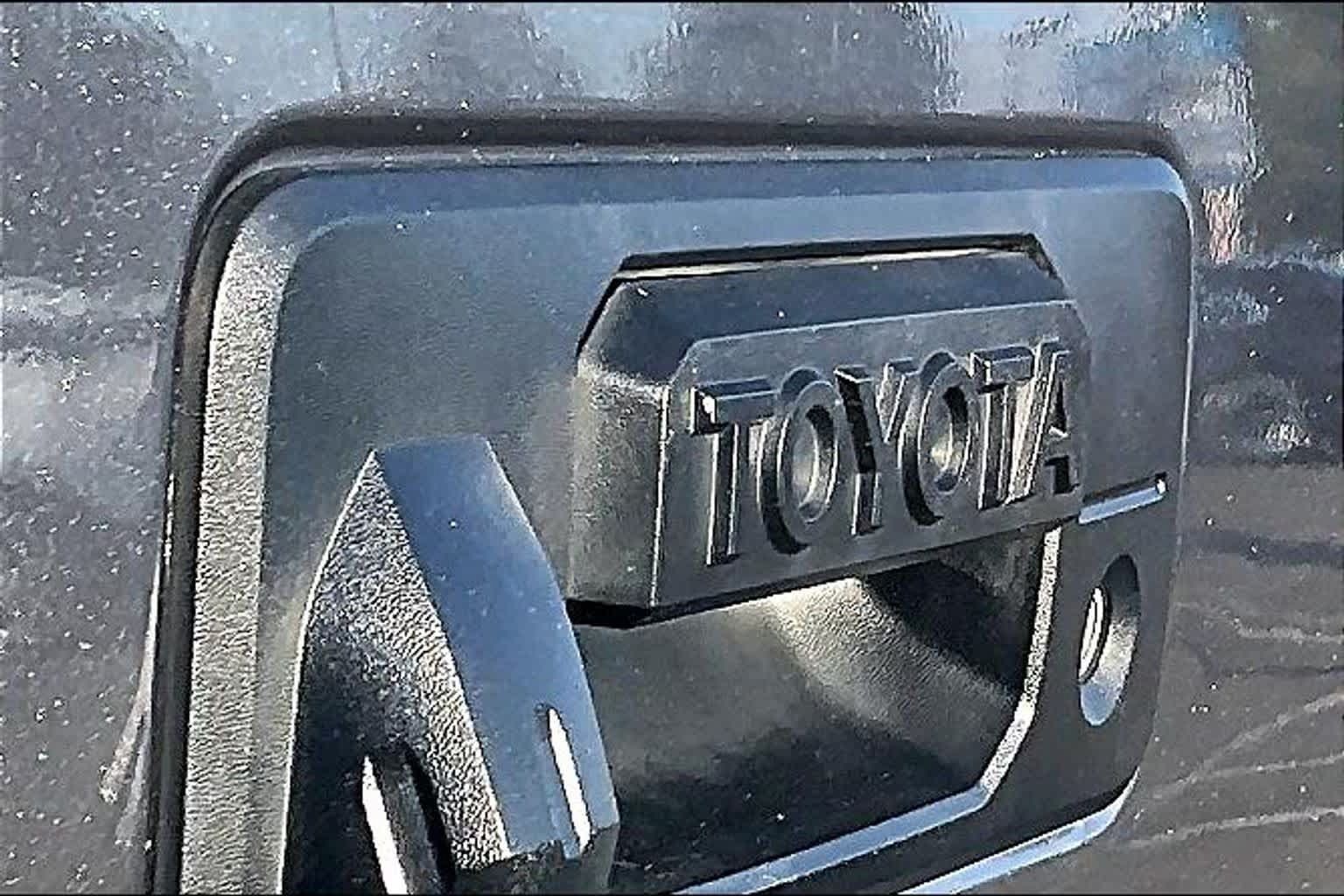 Used 2017 Toyota Tundra SR5 w/ TRD Off Road Package AWD/4WD image 29