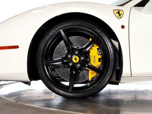 Certified 2018 Ferrari 488 Spider RWD image 18