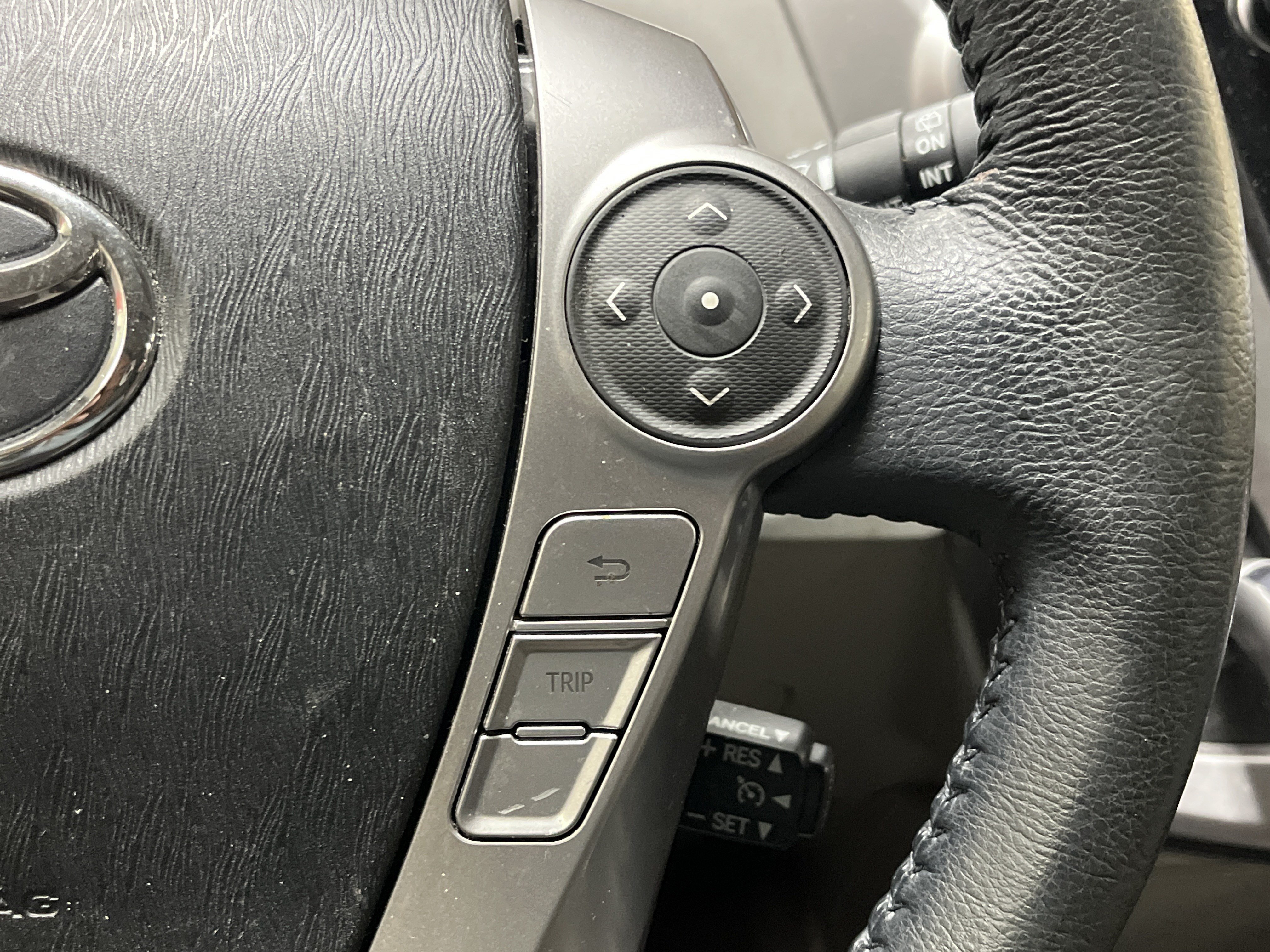 Used 2015 Toyota Prius V Four FWD image 10
