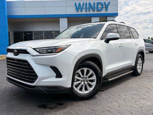 Used 2026 Toyota Grand Highlander FWD image 1