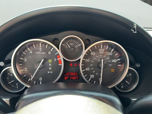 Used 2009 MAZDA MX-5 Miata Touring RWD image 27