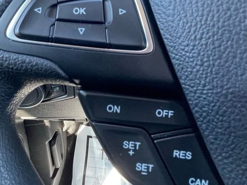 Used 2017 Ford Focus SEL image 20