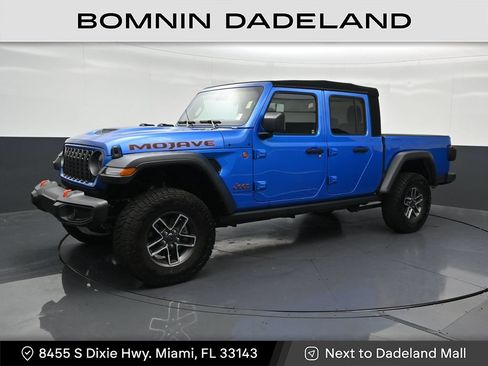 Used 2024 Jeep Gladiator Mojave AWD/4WD image 1