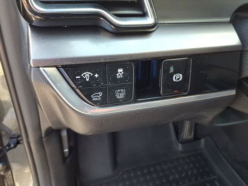 Used 2023 Kia Sportage EX w/ EX Premium Package AWD/4WD image 17