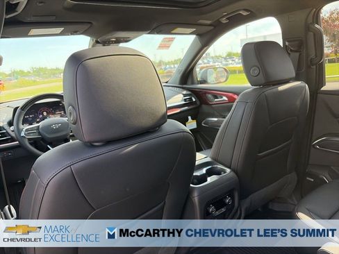 New 2026 Chevrolet Traverse Z71 w/ Enhanced Driving Package AWD/4WD image 36