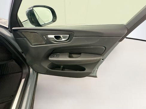 Used 2024 Volvo XC60 B5 Plus w/ Protection Package Premier AWD/4WD image 34