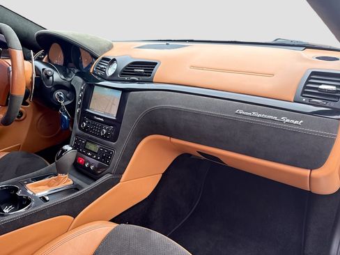 Used 2015 Maserati GranTurismo MC image 28