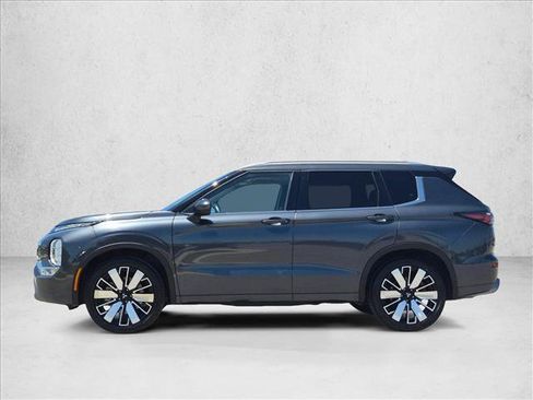 Used 2025 Mitsubishi Outlander SEL FWD image 9