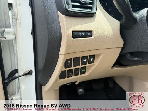 Used 2018 Nissan Rogue SV AWD/4WD image 17