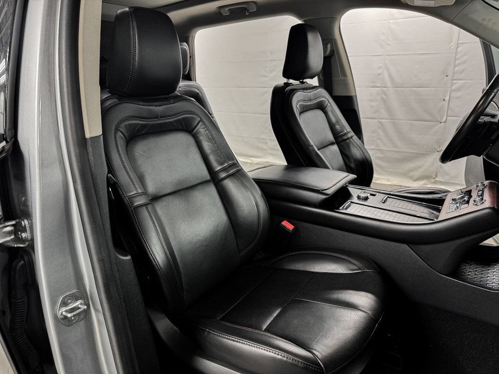Used 2022 Lincoln Aviator Reserve w/ Elements Package Plus AWD/4WD image 13