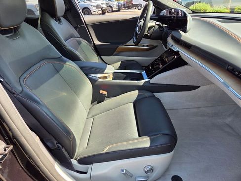 Used 2024 Lucid Air Touring AWD/4WD image 38