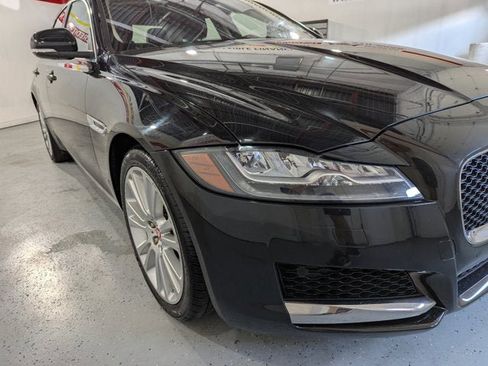 Used 2019 Jaguar XF Prestige image 42