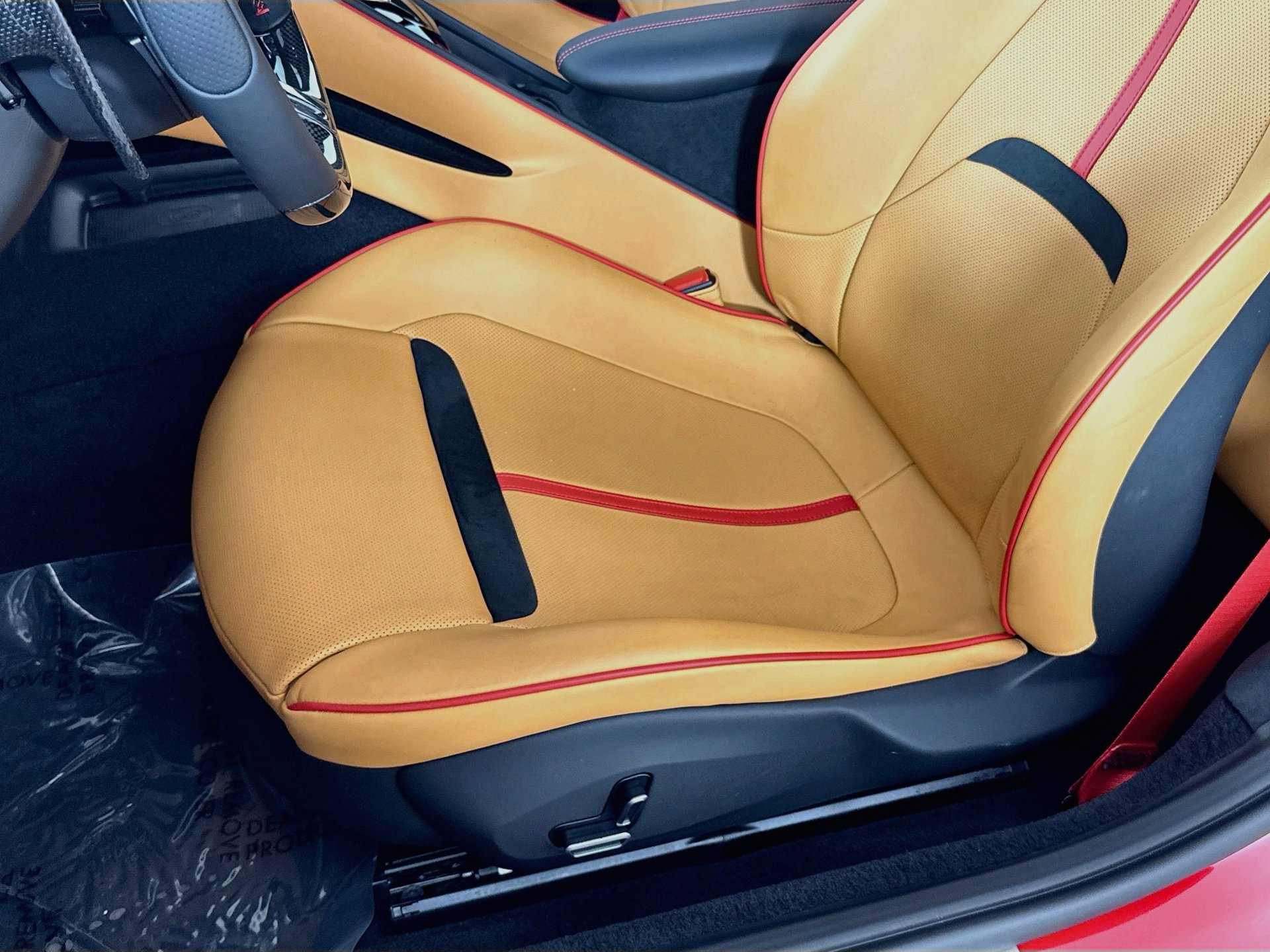 Certified 2024 Ferrari Roma Spider RWD image 18