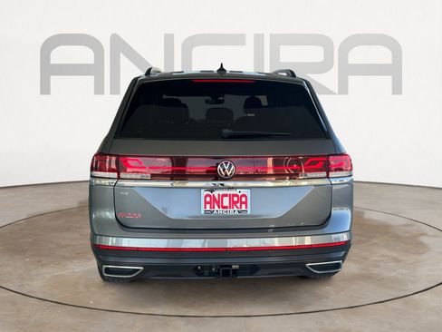 Used 2024 Volkswagen Atlas SE FWD image 9