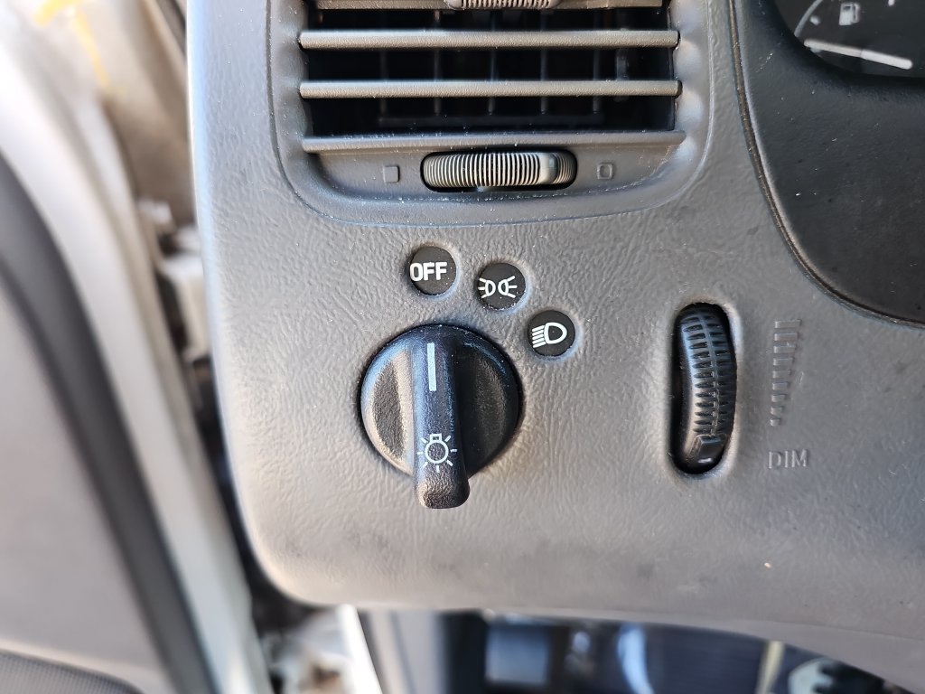 Used 2001 Mercury Mountaineer AWD V8 image 34