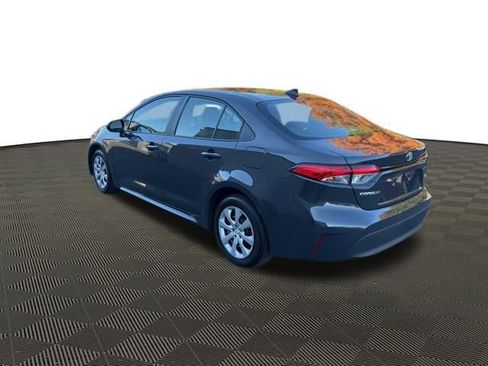 Used 2024 Toyota Corolla LE image 3