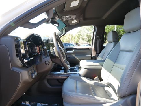 Used 2023 Chevrolet Silverado 1500 LTZ w/ LTZ Convenience Package II AWD/4WD image 21