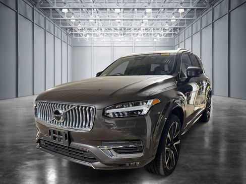 Used 2024 Volvo XC90 B6 Plus AWD/4WD image 1