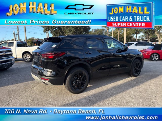 Used 2025 Chevrolet Blazer LT w/ Midnight/Sport Edition FWD image 9