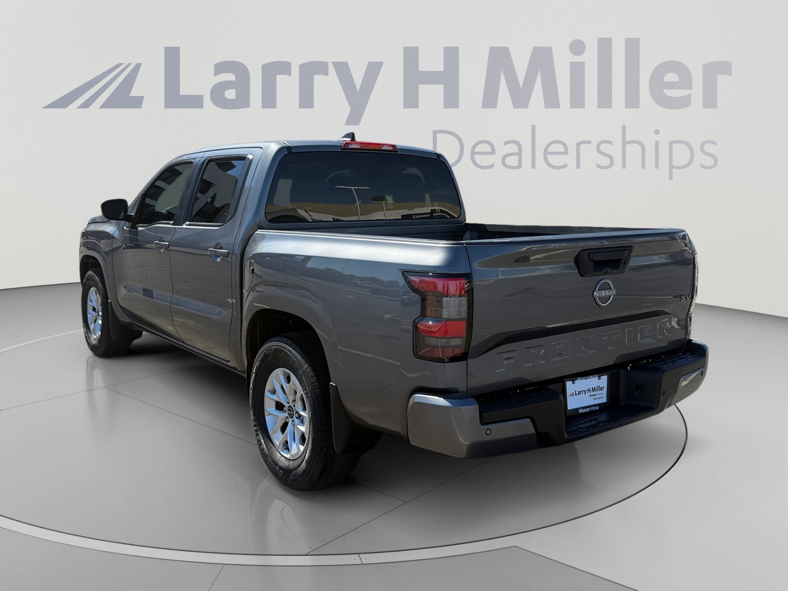 Used 2024 Nissan Frontier SV w/ Technology Package RWD image 3