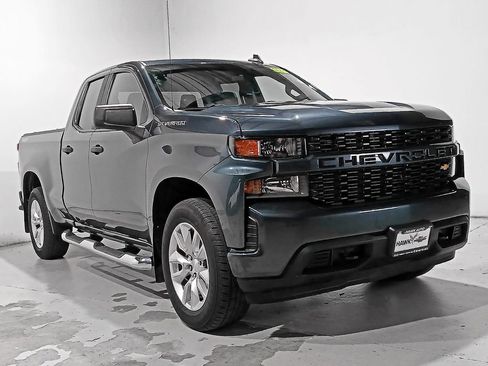 Used 2020 Chevrolet Silverado 1500 Custom w/ Custom Value Package AWD/4WD image 30