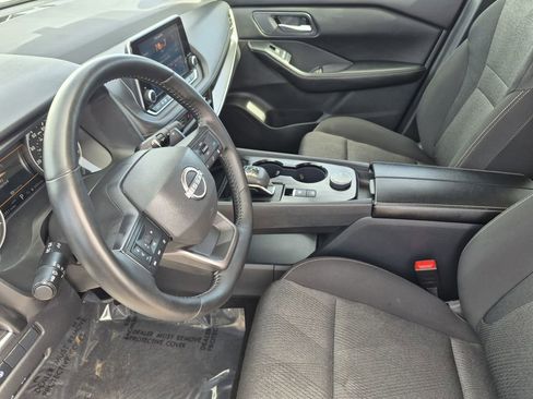 Used 2025 Nissan Rogue SV AWD/4WD image 11
