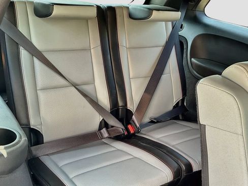 Used 2023 Dodge Durango GT RWD image 29