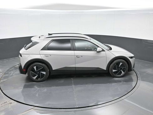 New 2025 Hyundai Ioniq 5 SEL image 28
