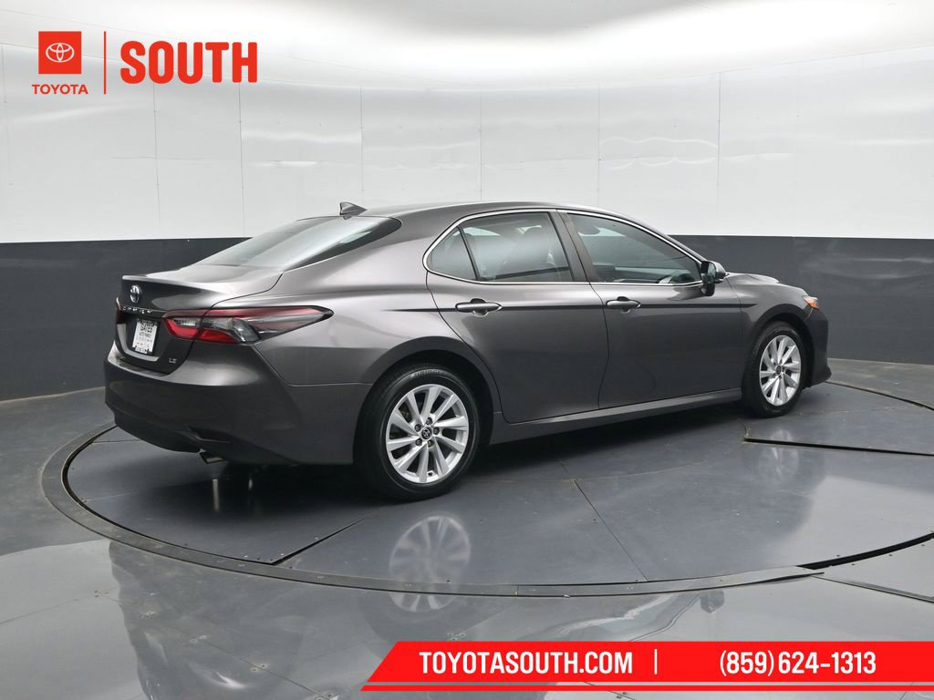 Used 2022 Toyota Camry LE FWD image 2