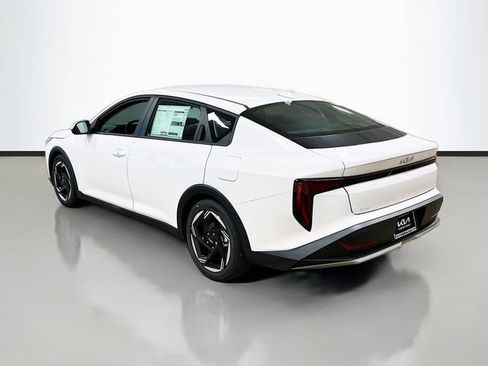 New 2026 Kia K4 EX image 5