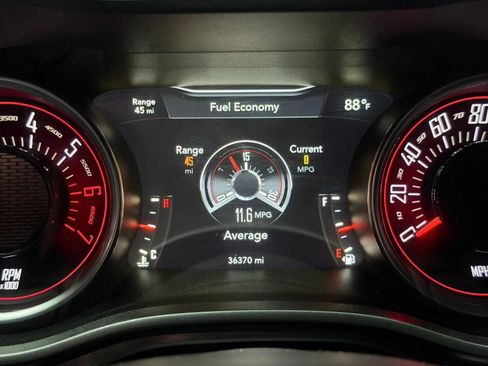 Used 2016 Dodge Challenger R/T RWD image 26