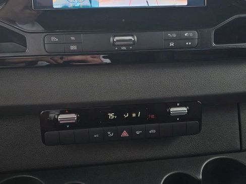 New 2025 Mercedes-Benz Sprinter 2500 image 7
