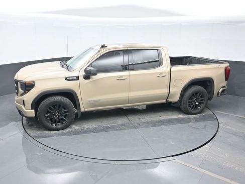 Used 2022 GMC Sierra 1500 Elevation image 18