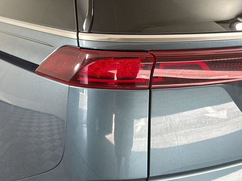 Used 2023 Kia Carnival SX Prestige image 36