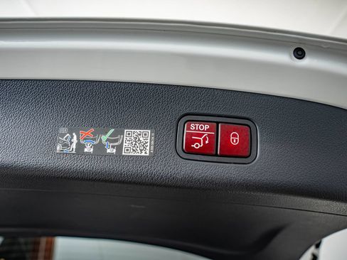 Certified 2026 Mercedes-Benz GLC 300 4MATIC image 39