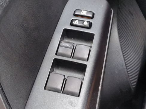 Used 2017 Toyota RAV4 LE FWD image 22